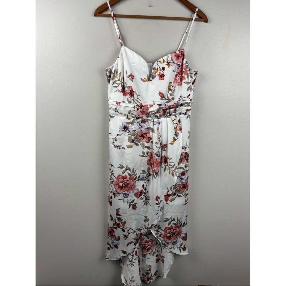 NWT Lulu's White Floral Asymmetrical Spaghetti Strap Dress medium feminine flora